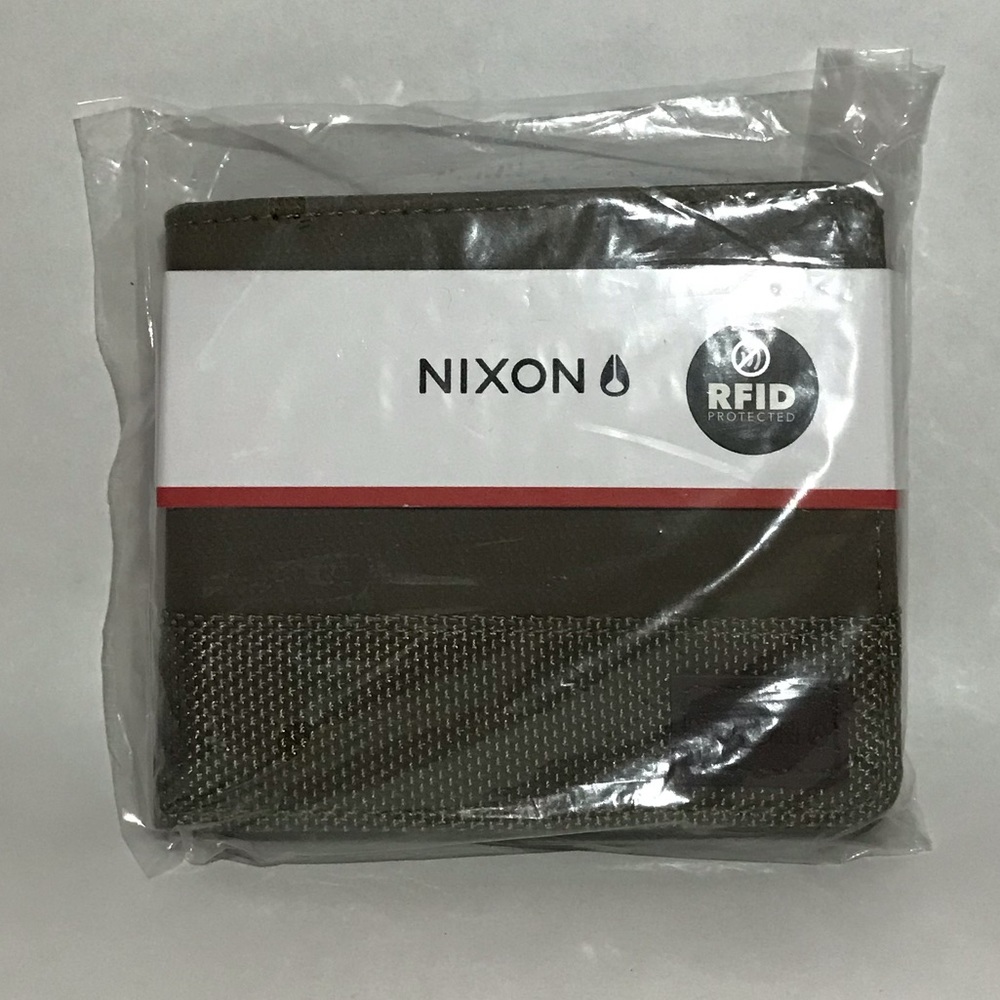 NIXON SHOWOFF BI-Fold wallet